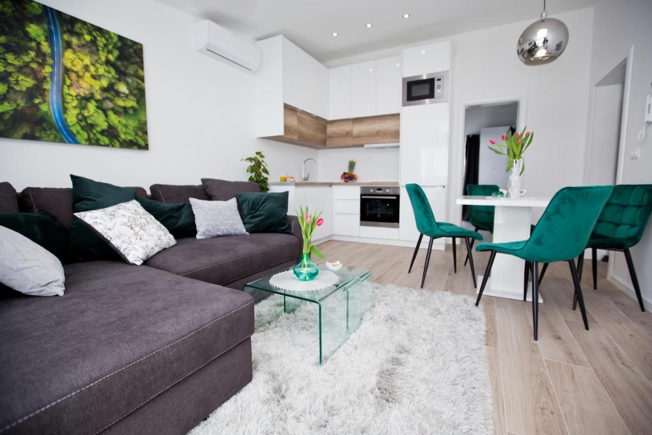 Luxury Apartments Mia Podstrana Eksteriør bilde