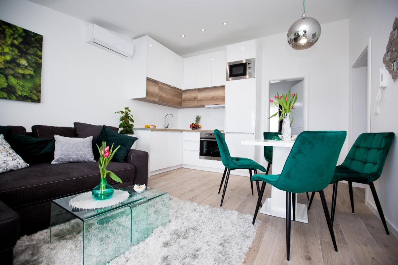 Luxury Apartments Mia Podstrana Eksteriør bilde
